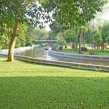 Sarah Resort Gazipur Exterior photo