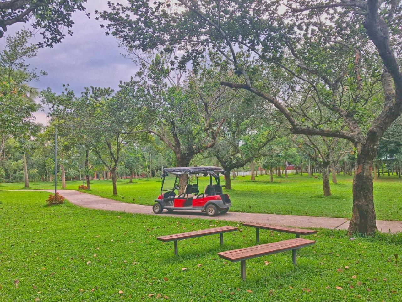 Sarah Resort Gazipur Exterior photo