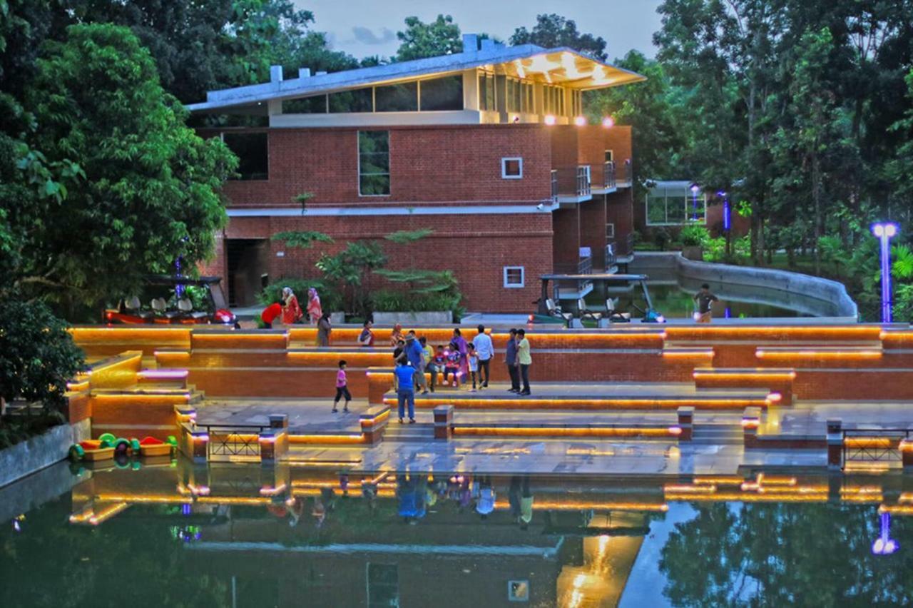 Sarah Resort Gazipur Exterior photo